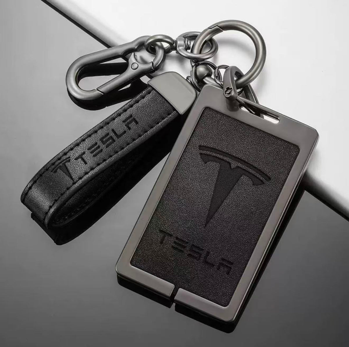 Key Card Holder for All Tesla Models - Zinc Alloy Full Protection with Keychain Black