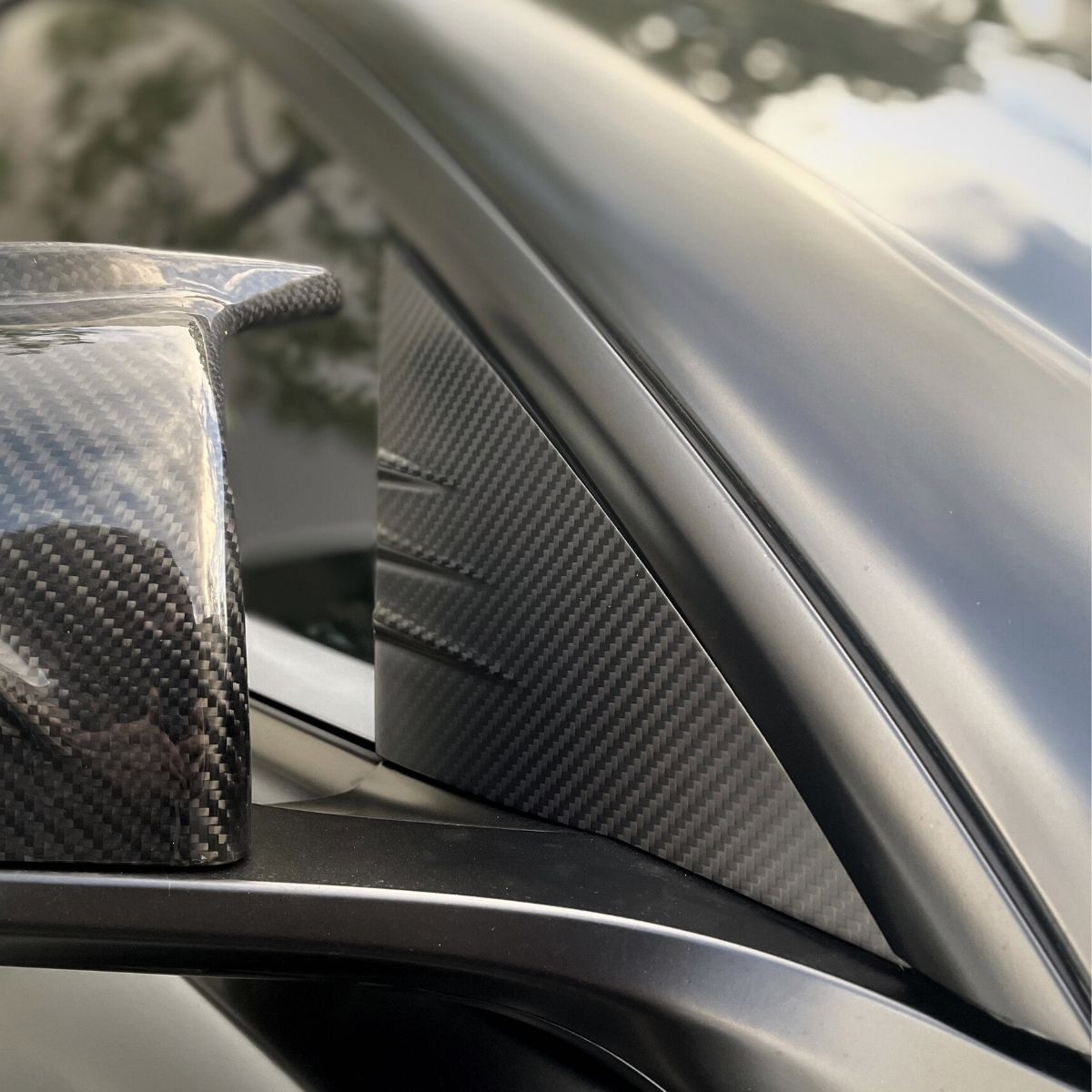 Dry Carbon Fiber A-Pillar Glass Trim for Tesla Model 3/Y - Teskay
