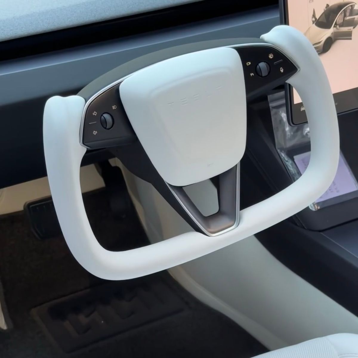 Juniper Yoke Plaid Steering Wheel for Model 3 Highland & Model Y（White Leather） - Teskay