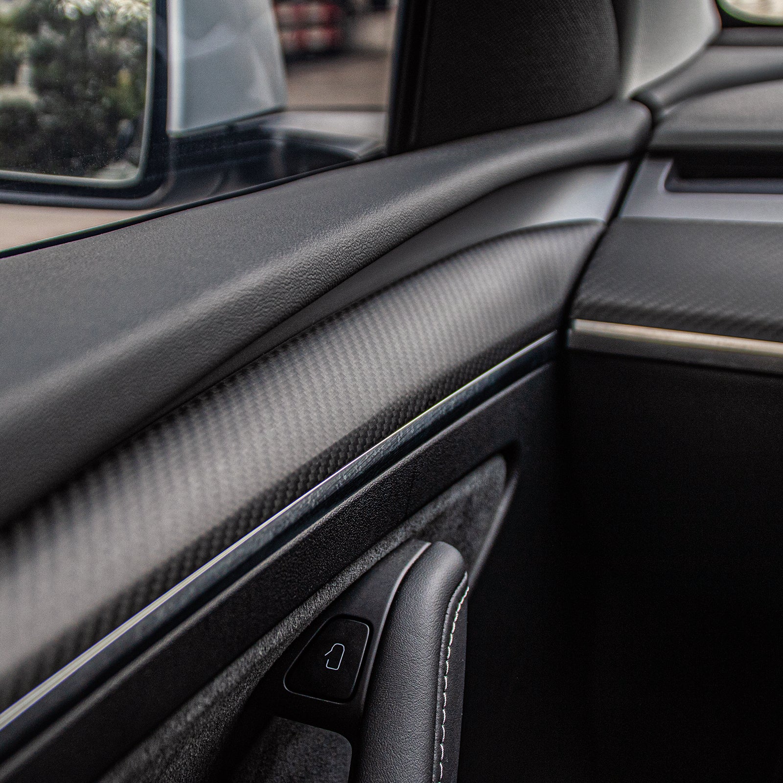 Tesla Model 3/Y Carbon Fiber Door Panel Trim (2pcs) - Teskay