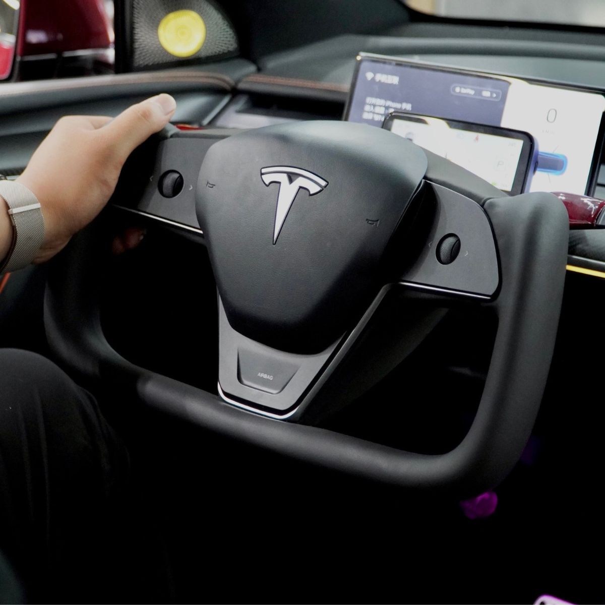 New Plaid Steering Wheel for Tesla Model 3 / Y - Teskay