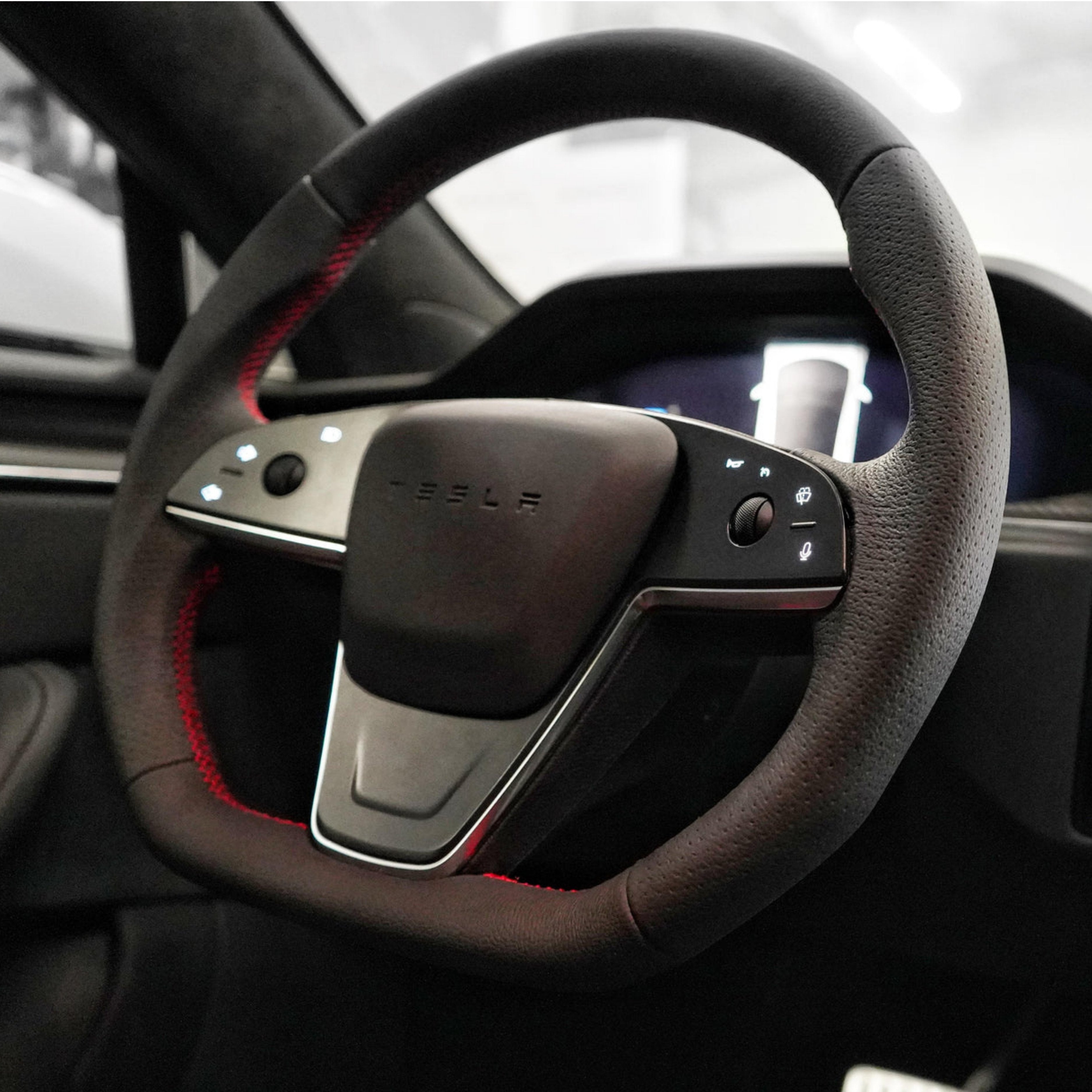 Plaid Round Steering Wheel Replacement for Tesla Model S / X 2021-2025 - Teskay